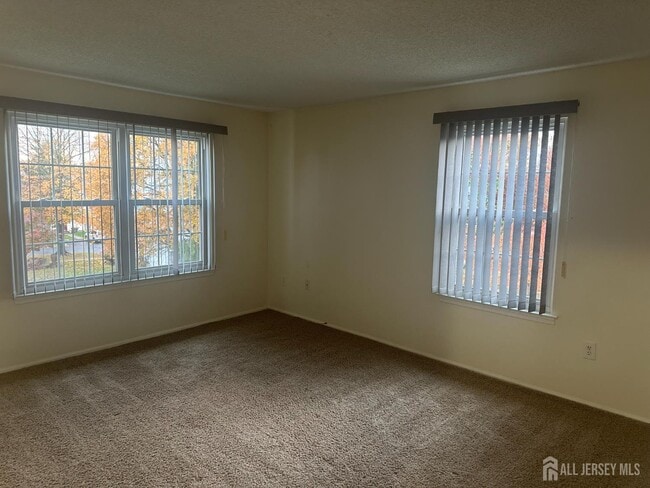 Building Photo - 450 Northam Dr