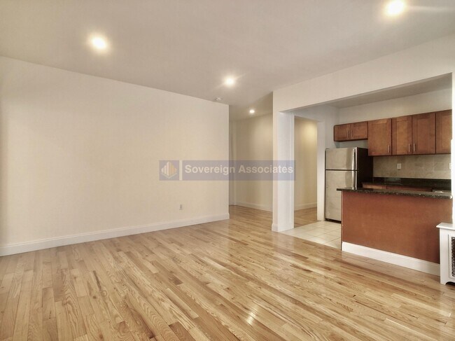 Foto del edificio - 270 Fort Washington Ave