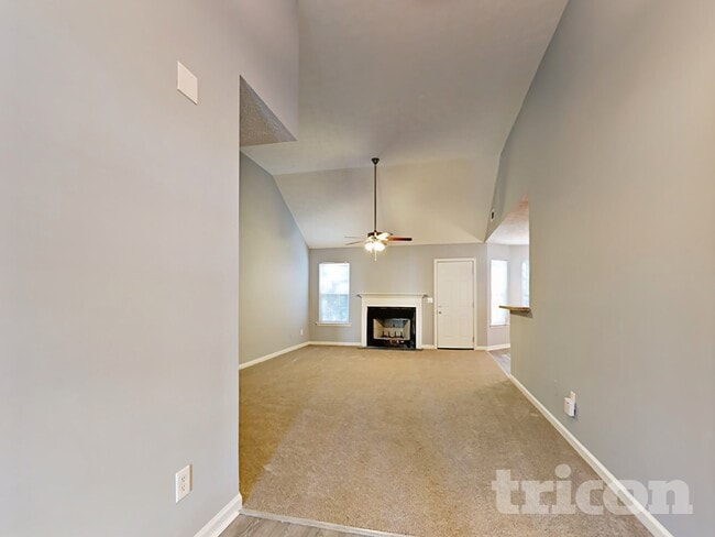 Foto del edificio - 100 Harvey Wood Dr