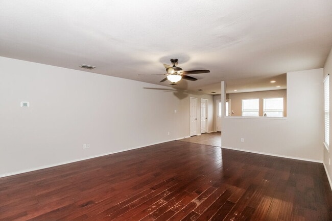 Building Photo - 1844 Thorntree Ln