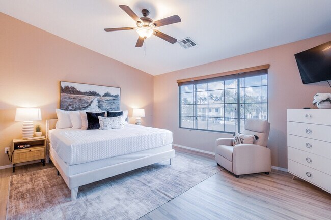 Foto del edificio - 1550 N Desert Willow St