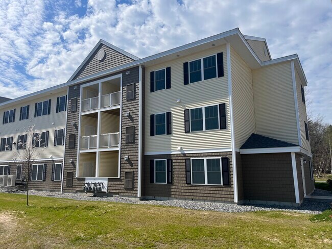 Foto del edificio - Twin Bridge