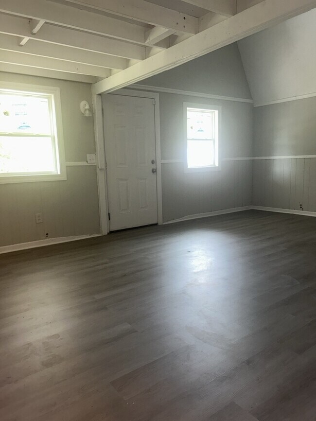 Foto del edificio - 110 Perry Ln