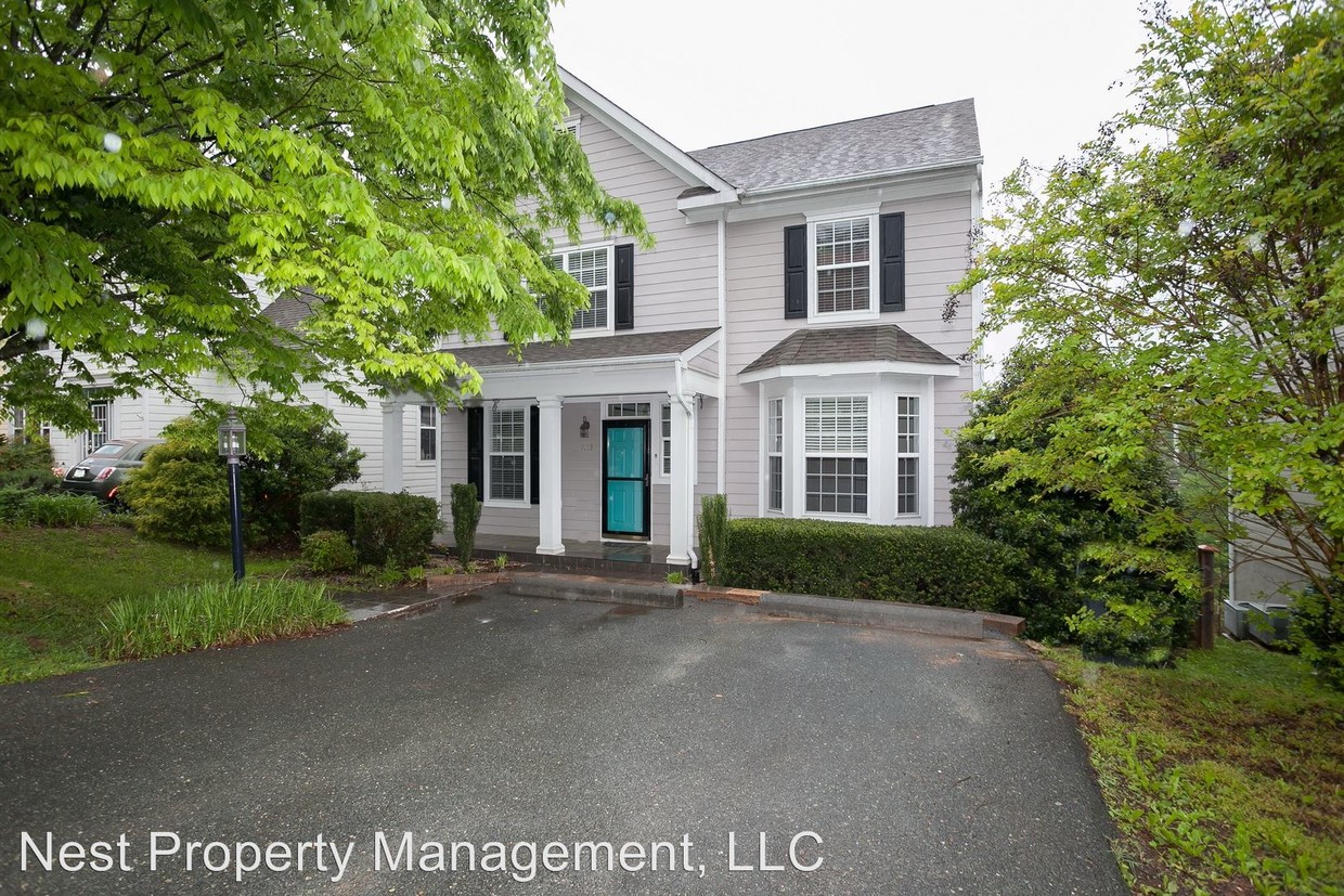Primary Photo - 3 br, 2.5 bath House - 1113 St Charles Ct