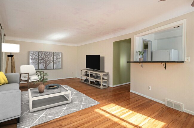 Building Photo - 4697 Pelham St