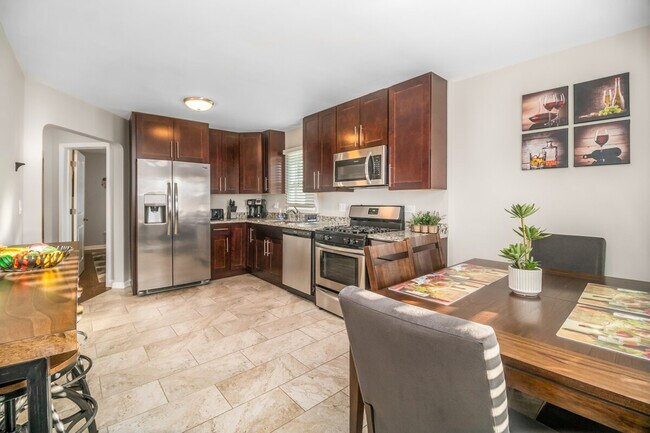 Foto del edificio - 3800 S Harvey Ave