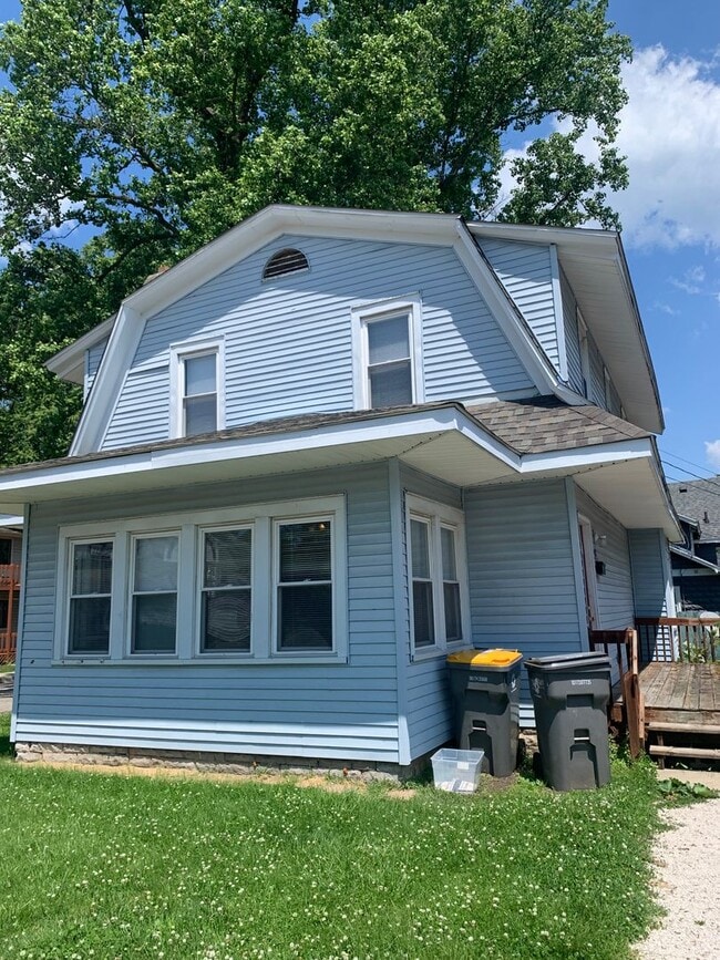 Building Photo - 418 N Grant St