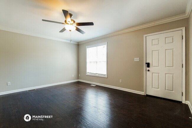 Foto del edificio - 639 Bullhart Dr