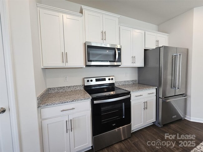 Building Photo - 8114 Murray Br Dr