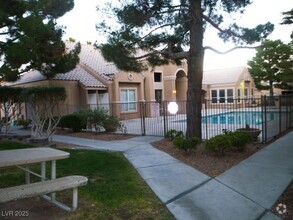 Building Photo - 8101 W Flamingo Rd