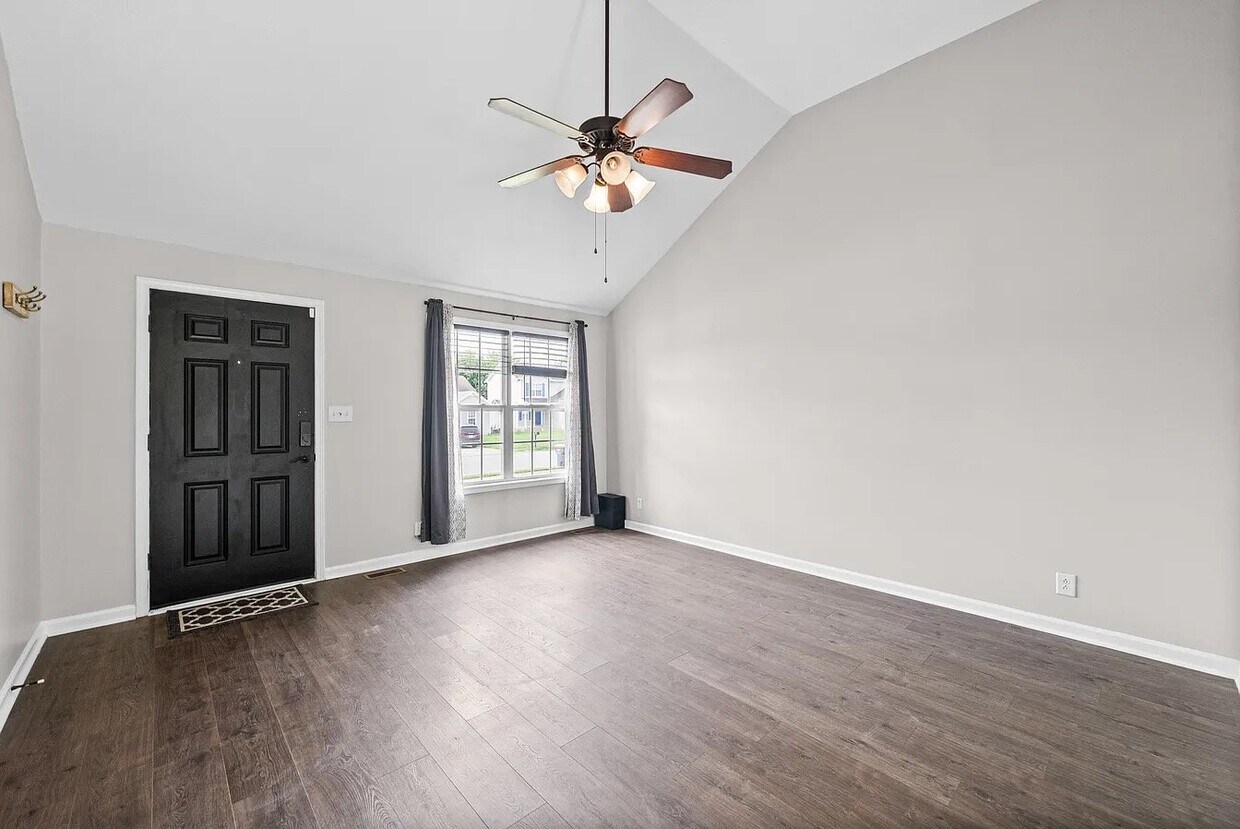Foto del edificio - 515 Oakmont Dr