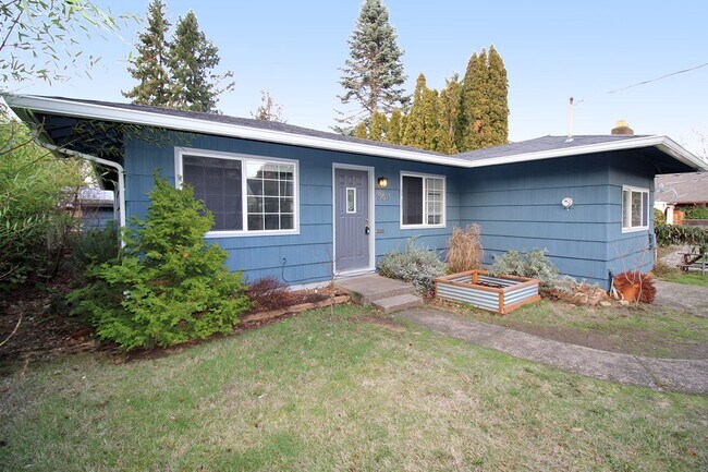 Building Photo - Bright, Sunny Ranch Style home in the Cull...