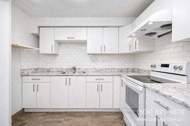 Building Photo - 32855 Harwood Crescent