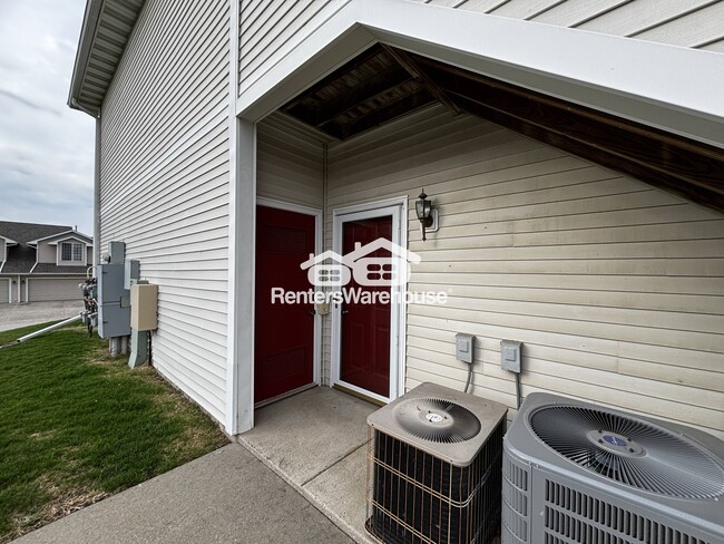 Building Photo - 950 67th St