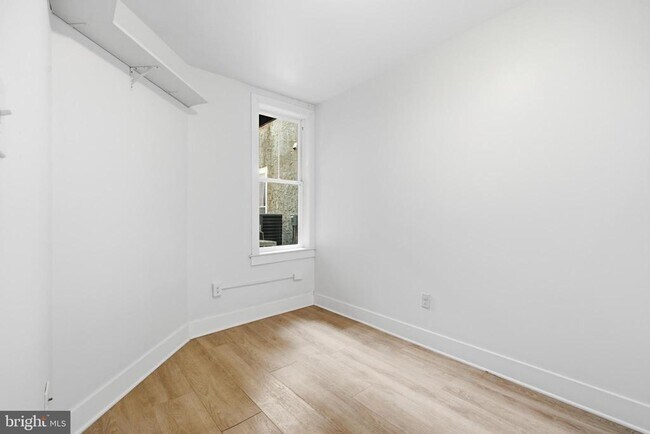 Foto del edificio - 651 N 33rd St