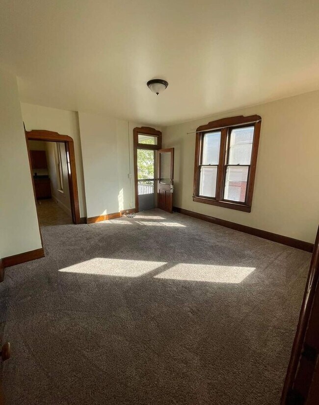 Foto del edificio - 319 S 8th St