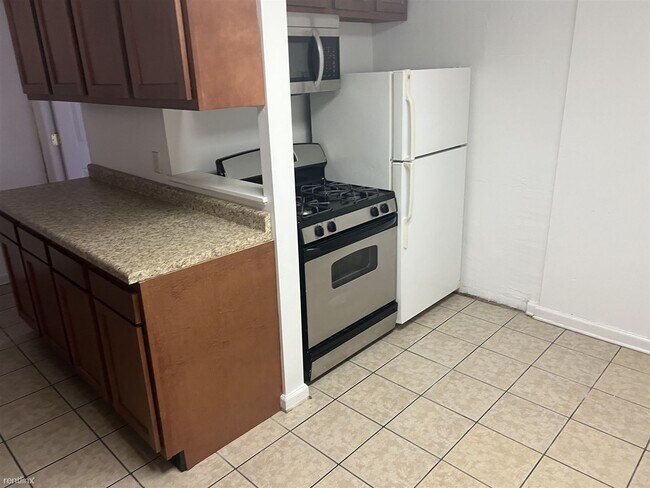 Building Photo - 6 br, 2 bath House - (UPTOWN)closeduquesne...
