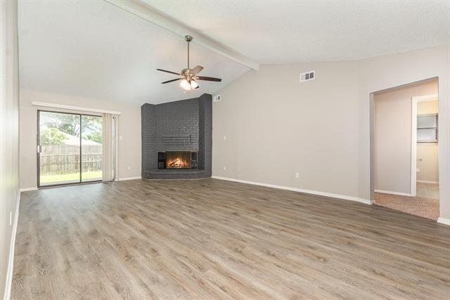 Building Photo - 828 Whitehall Dr