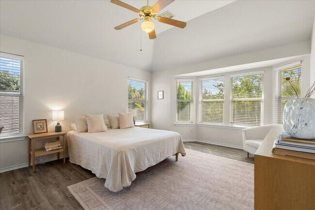 Foto del edificio - 8024 Whitworth Ln