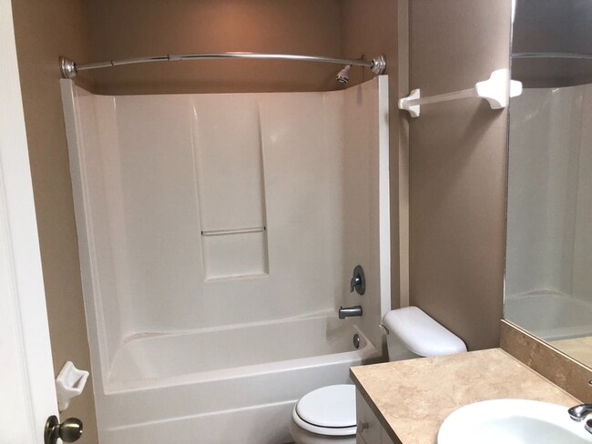 Building Photo - Coming Soon - 3 bedroom 2 bathroom single ...
