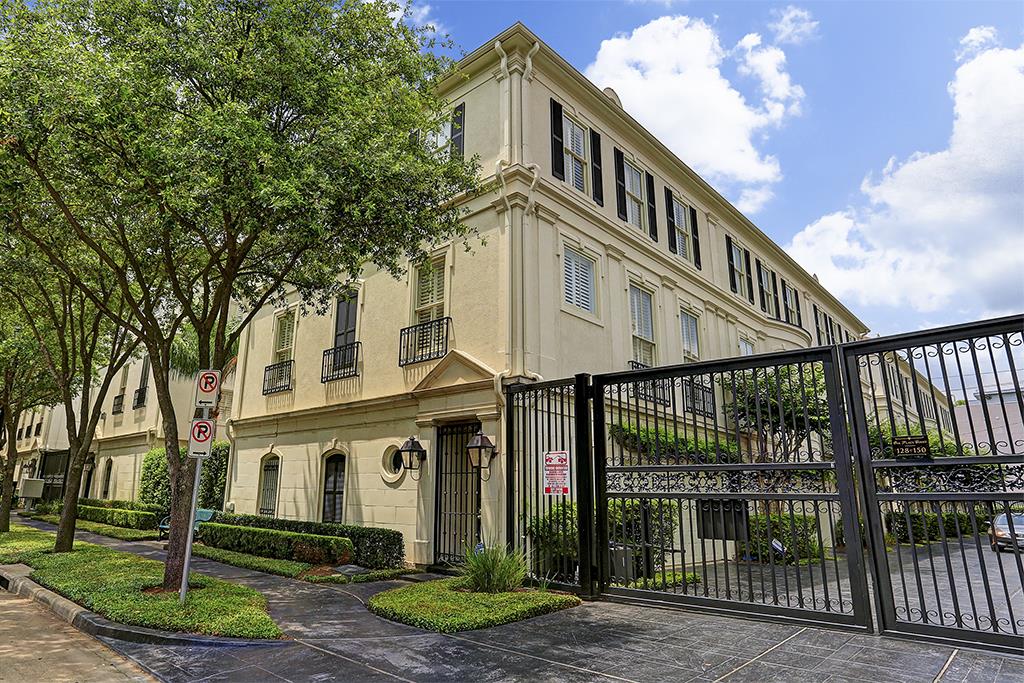Foto principal - 150 Oak Place Dr