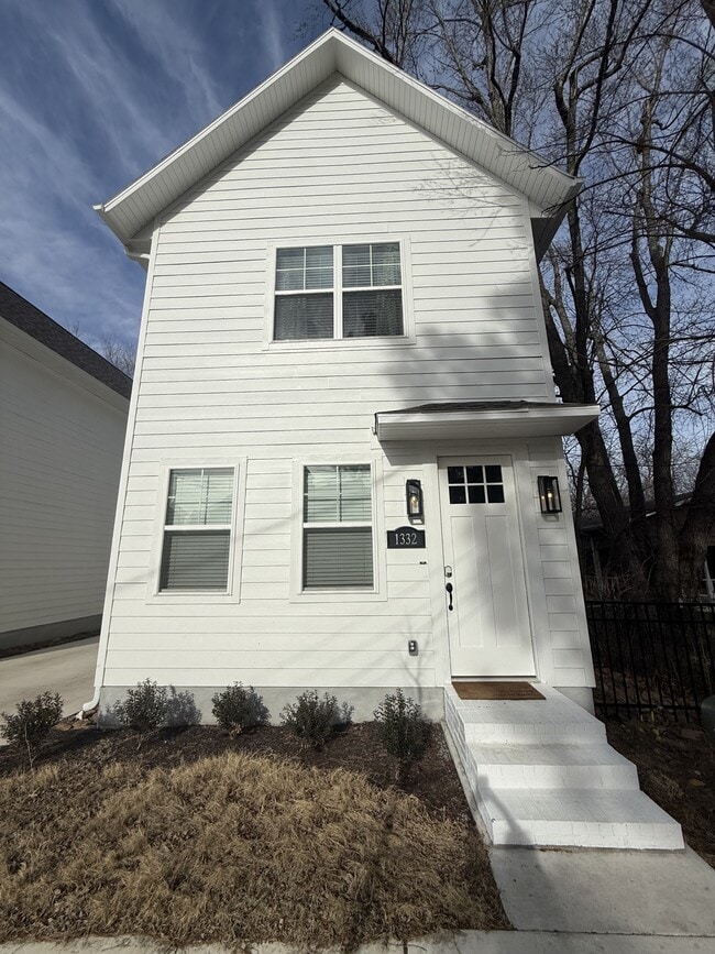 Photo - 1332 Van Buren Ave House