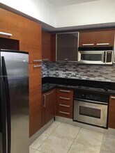 Building Photo - 2030 Douglas Rd