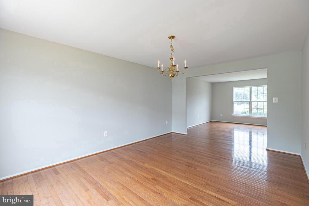 Foto principal - 8 Mintwood Dr