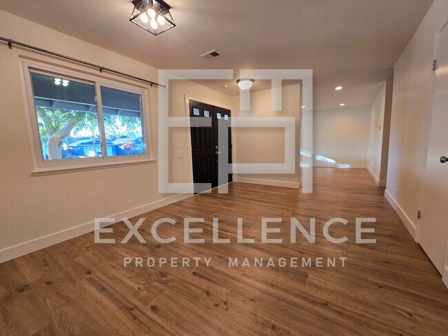 Foto del edificio - Newly Updated Home In Great Neighborhood -...