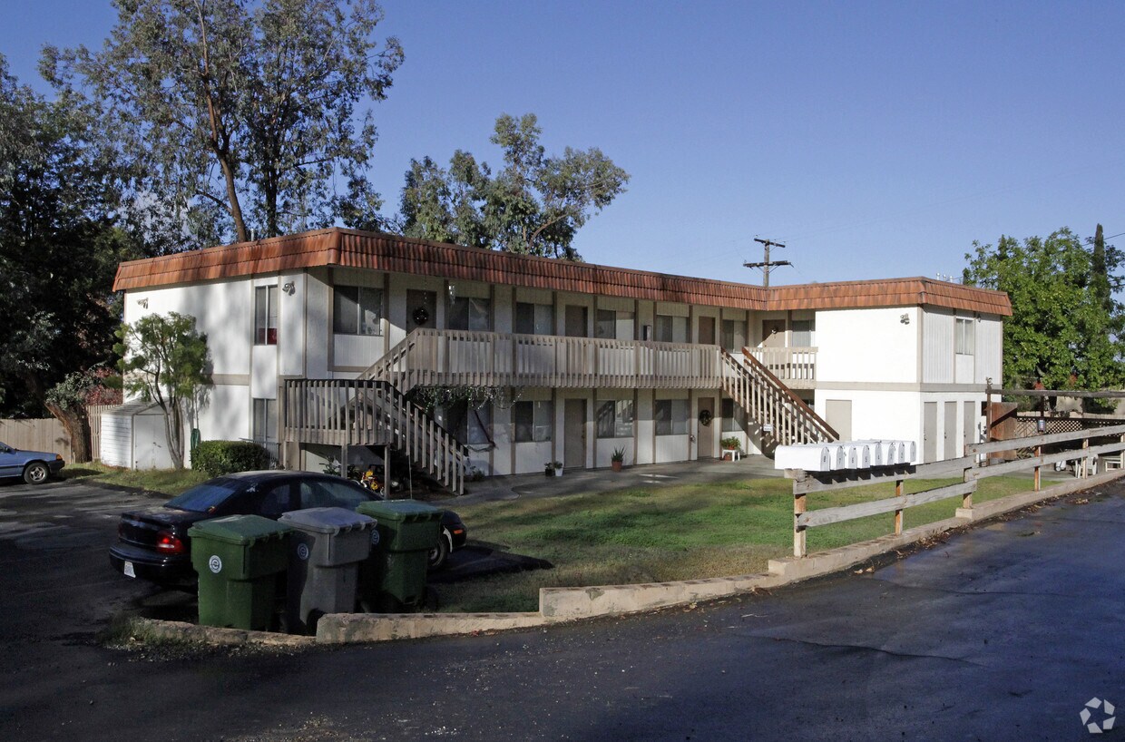 Primary Photo - 355 Idaho Ave