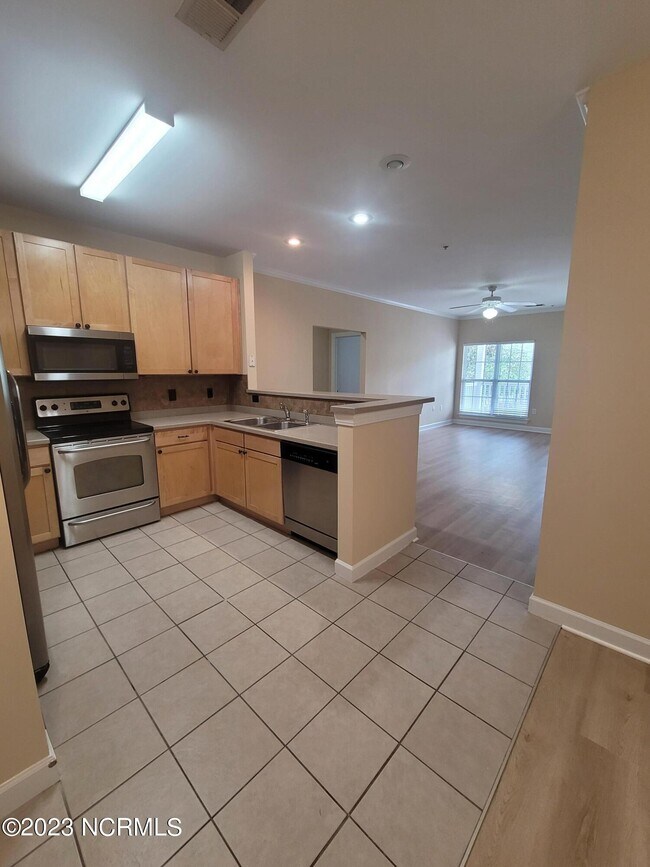 Building Photo - 1500 Cadfel Ct