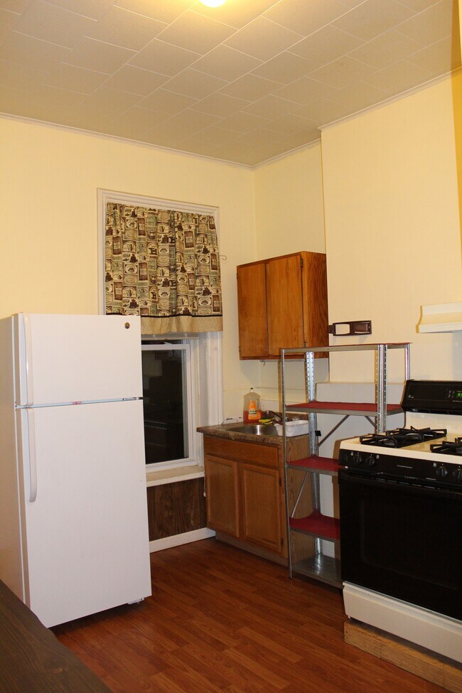 Building Photo - 74 13th St