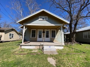 Building Photo - 218 Royal St