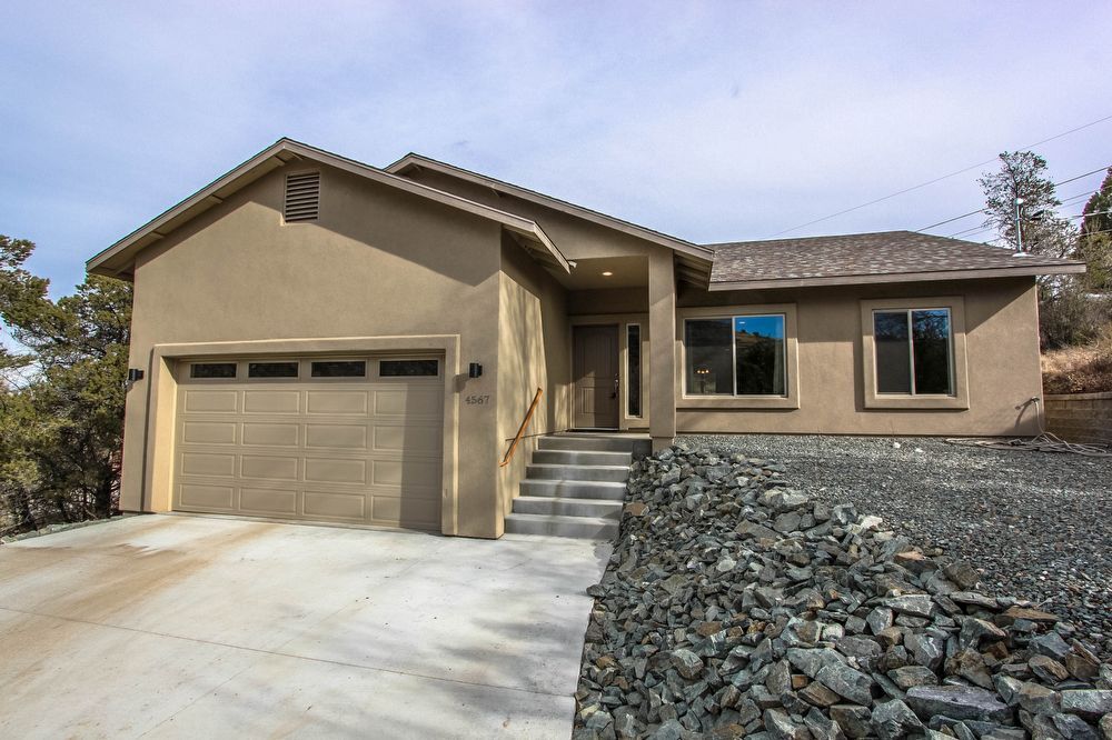 Newer Home in Diamond Valley House Rental in Prescott, AZ