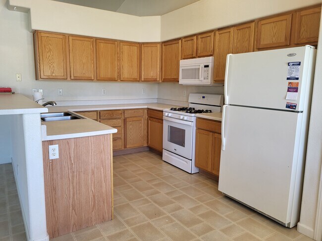 Building Photo - 368 Colorado Ln