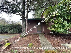 Building Photo - 6805 Littlerock Rd SW
