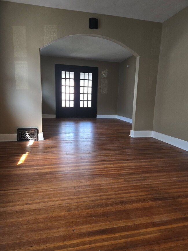 Foto del edificio - 719 E 54th St