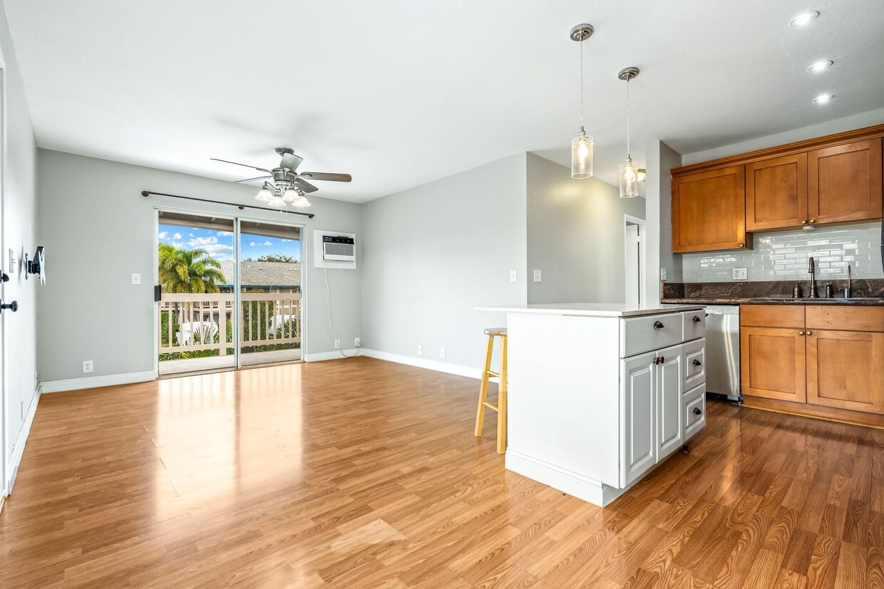 Primary Photo - Fully Renovated Unfurnished 2 Bedroom/1.5 ...
