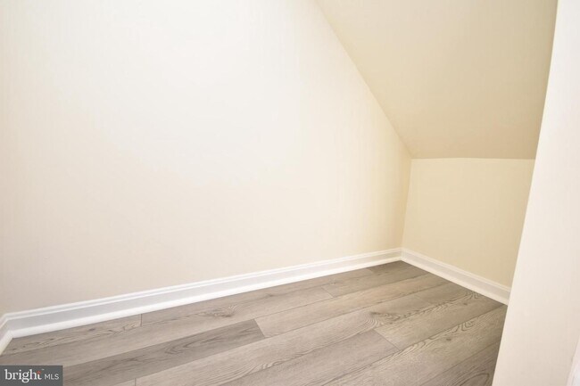 Building Photo - 7844 Waverley Mill Ct