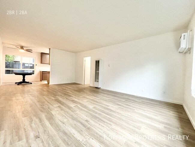 Foto del edificio - 11908 Riverside Dr