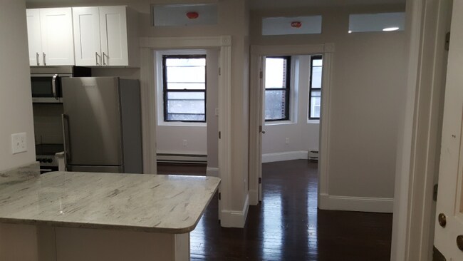 Foto del edificio - 91 Westland Ave