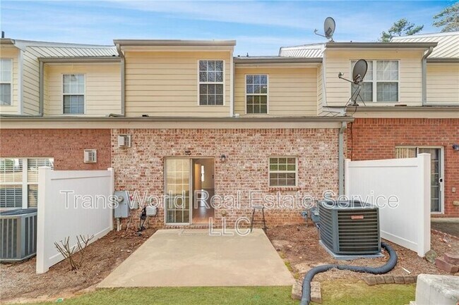 Foto del edificio - 1102 Pleasant Oaks Ct