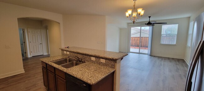 Foto del edificio - One Story South Meadows Home - Pet Friendly