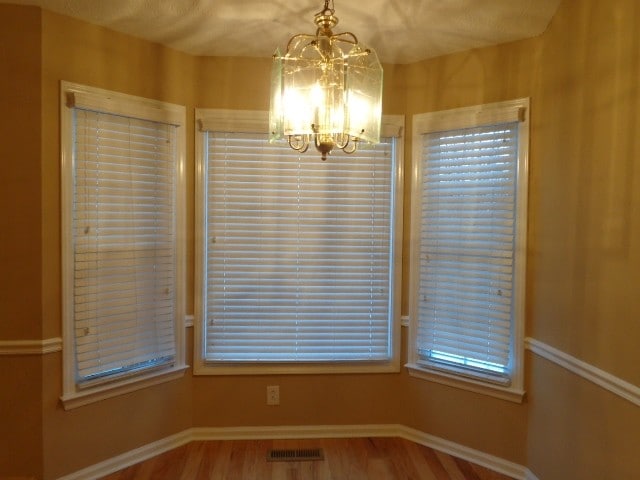 Building Photo - 2422 English Hill Dr