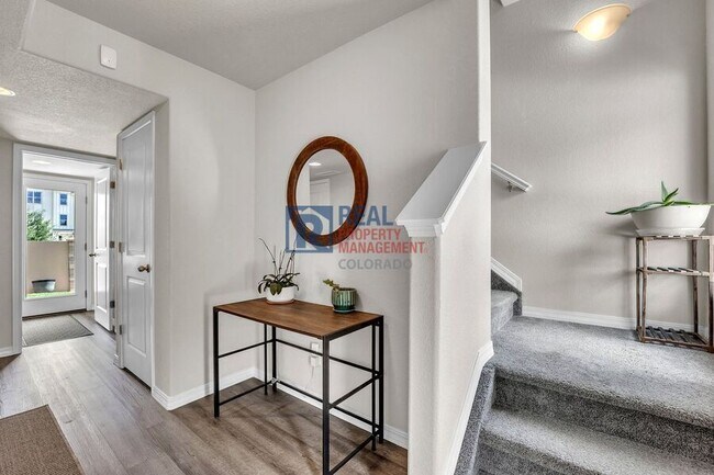 Foto del edificio - 793 Grissom Dr.