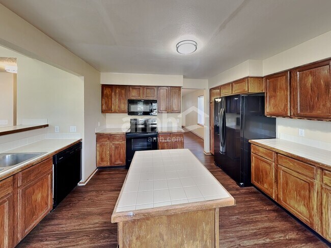 Building Photo - 19065 E Chenango Cir