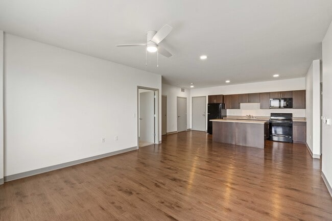 Building Photo - The Wildwood at Main