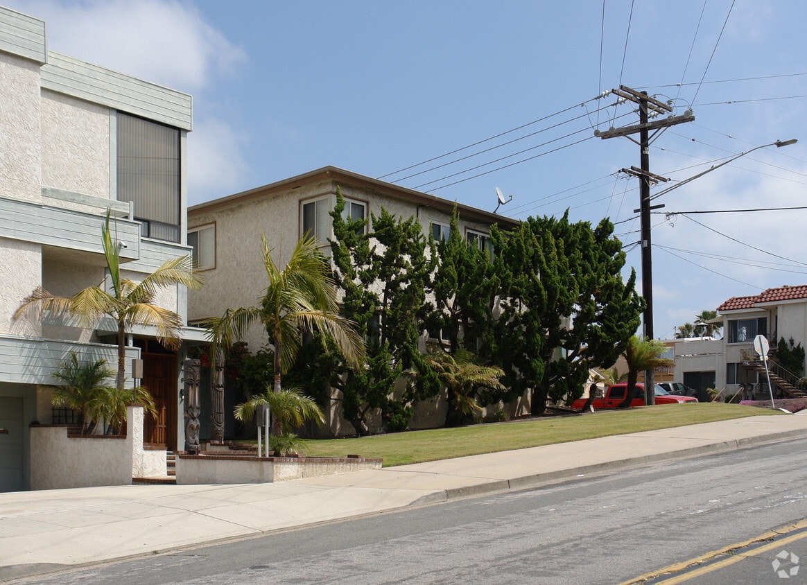 Building Photo - 4104 Haines St