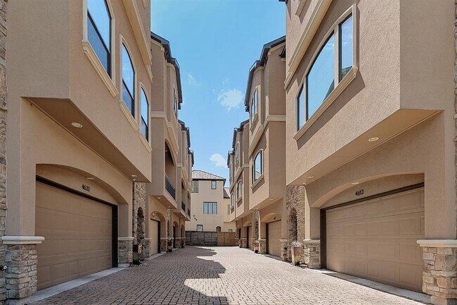 Foto del edificio - 4629 Crawford St