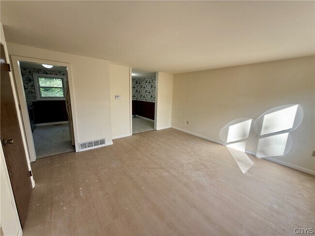 Foto del edificio - 4999 Windgate Rd